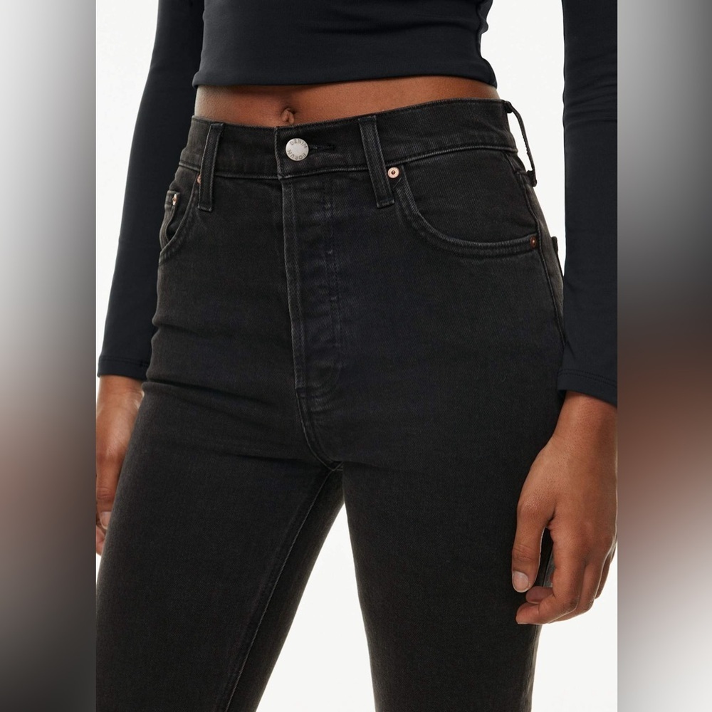 Denim Forum • The Yoko High Rise Slim • Size 24 • 28 L - Picture 2 of 9